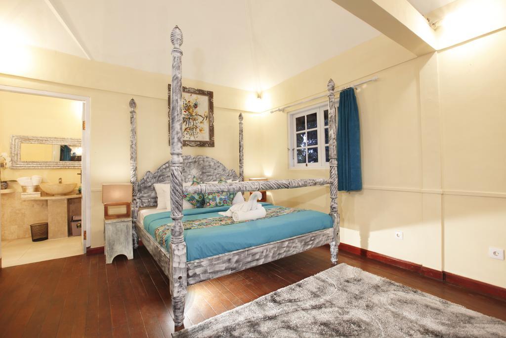 Villa Alam Biru Gardenia Семиньяк Экстерьер фото